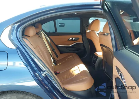 2021 BMW 330I z USA, uszkodzony, nr VIN 3MW5R1J05M8B95649